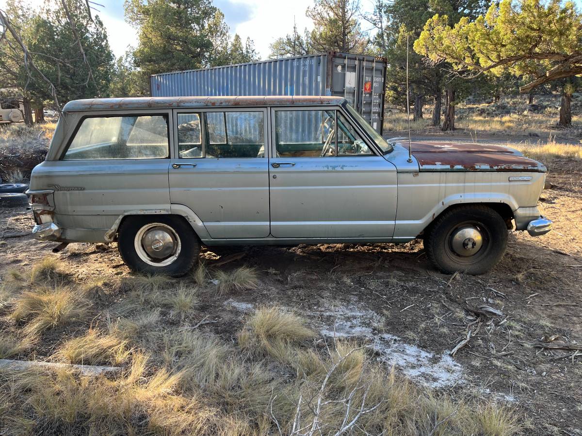 Jeep-grand-wagoneer-1966-blue-1