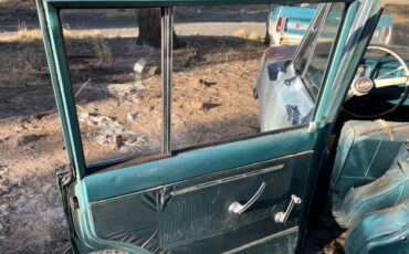 Jeep-grand-wagoneer-1966-blue-12