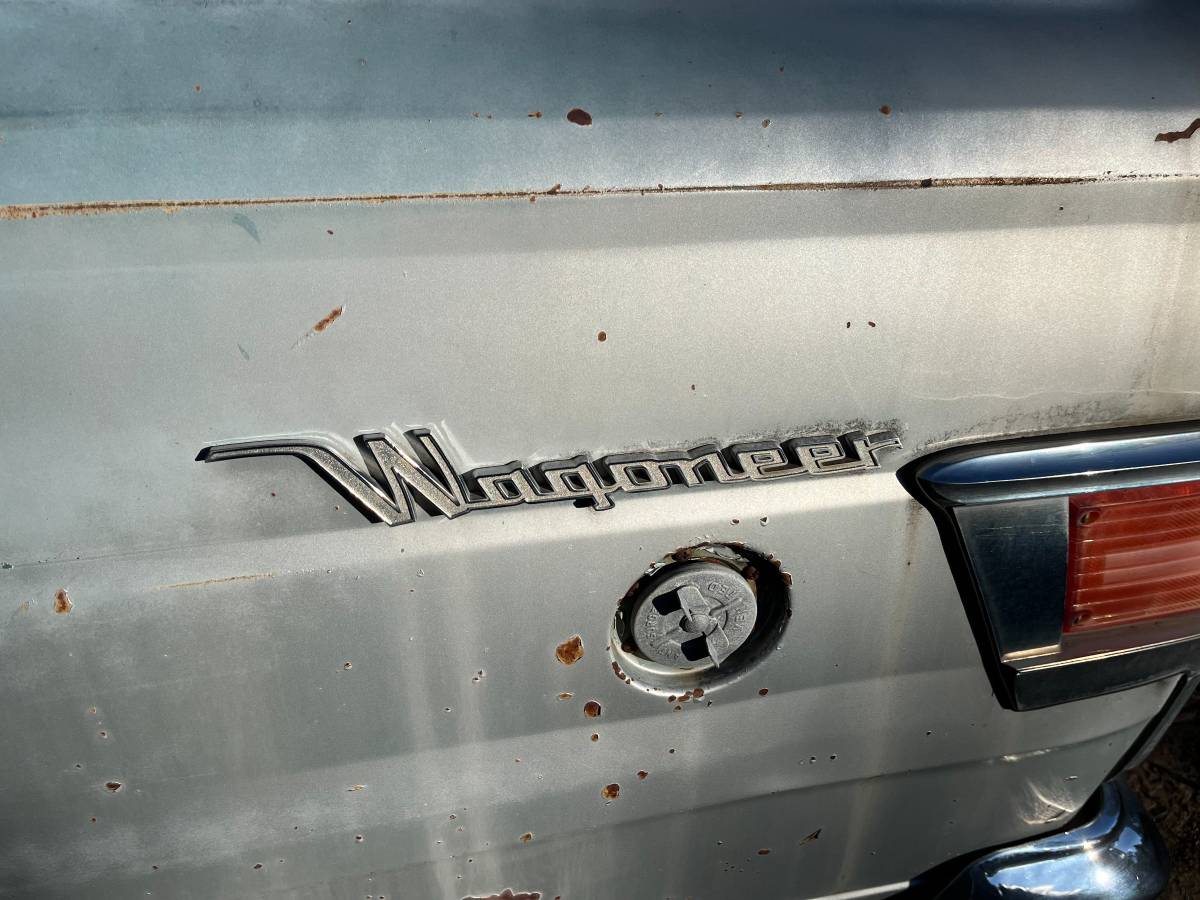 Jeep-grand-wagoneer-1966-blue-17