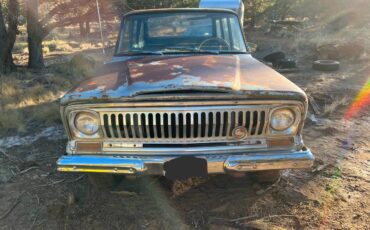 Jeep-grand-wagoneer-1966-blue