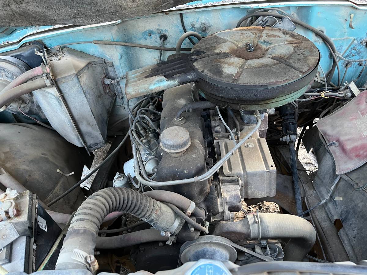 Jeep-grand-wagoneer-1966-blue-4