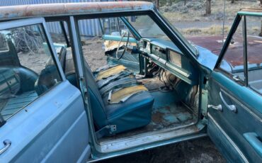 Jeep-grand-wagoneer-1966-blue-5