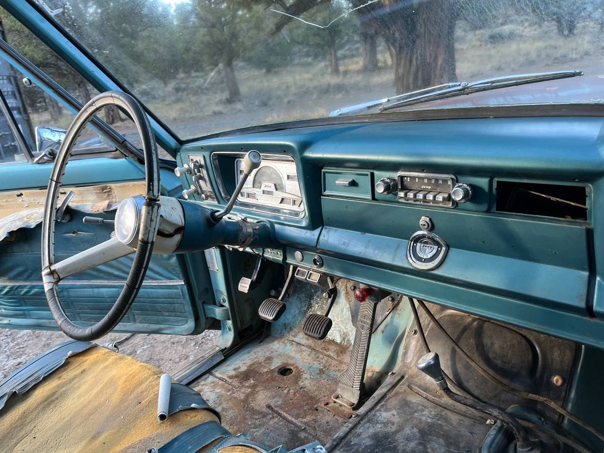Jeep-grand-wagoneer-1966-blue-8