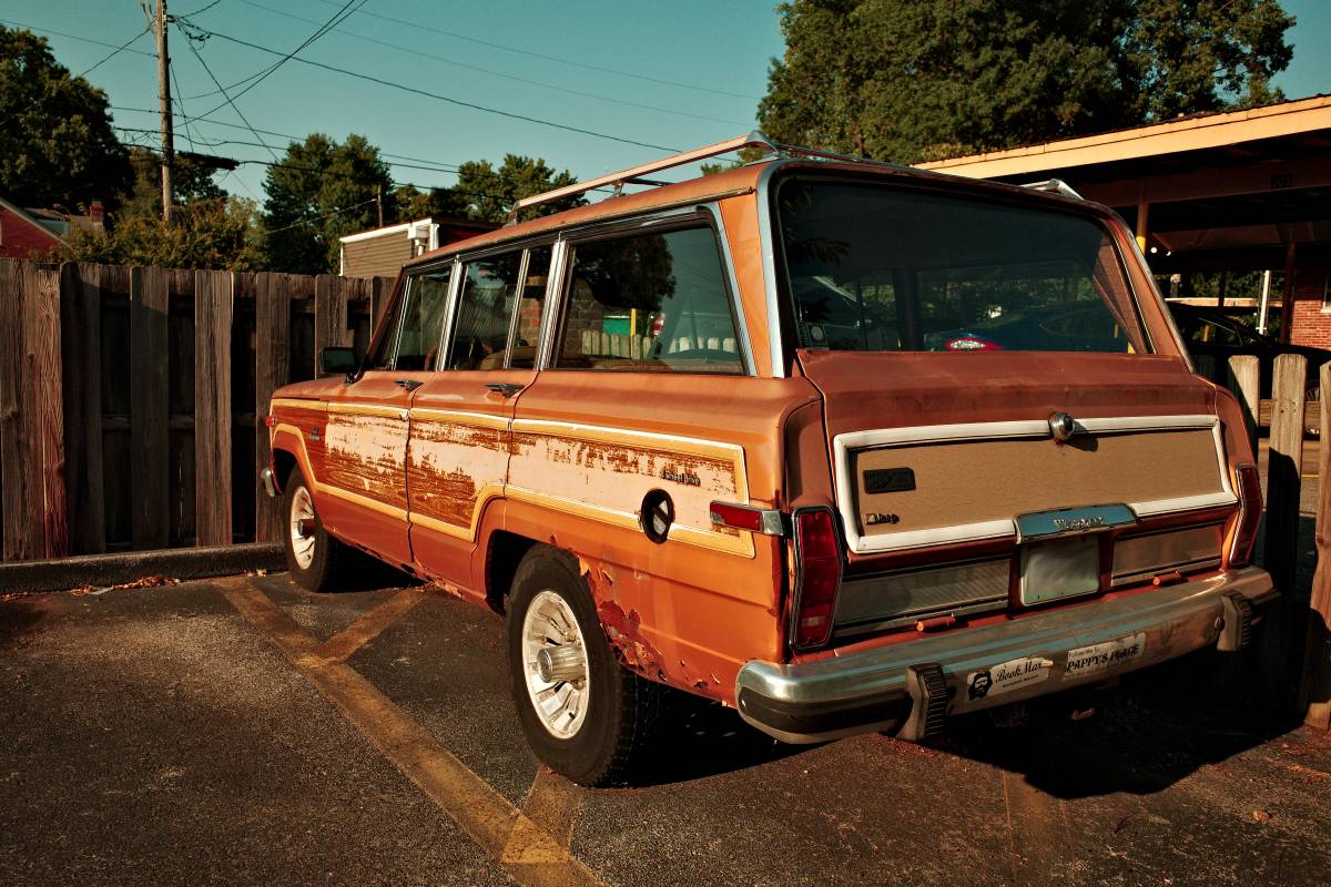 Jeep-grand-wagoneer-1984-brown-1