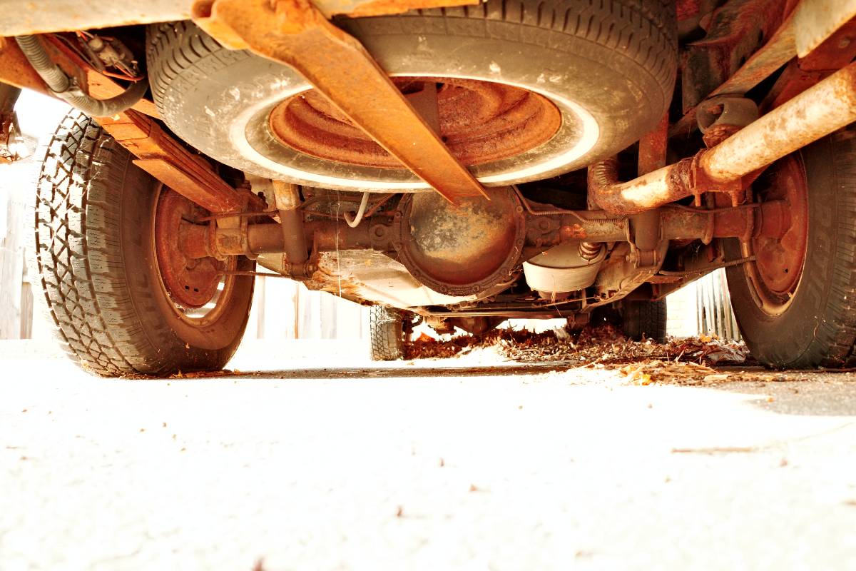 Jeep-grand-wagoneer-1984-brown-10