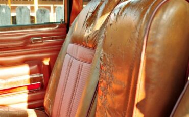 Jeep-grand-wagoneer-1984-brown-22