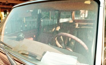 Jeep-grand-wagoneer-1984-brown-9