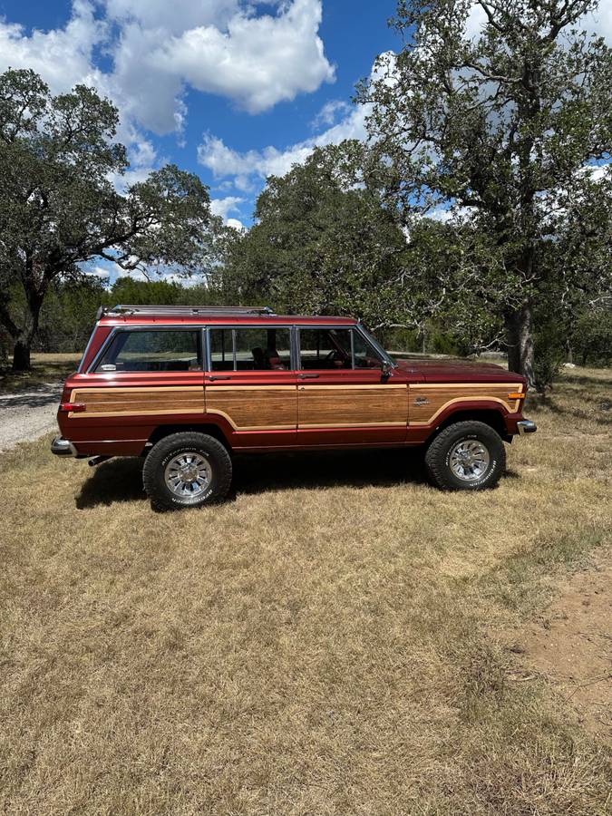 Jeep-grand-wagoneer-1985-1