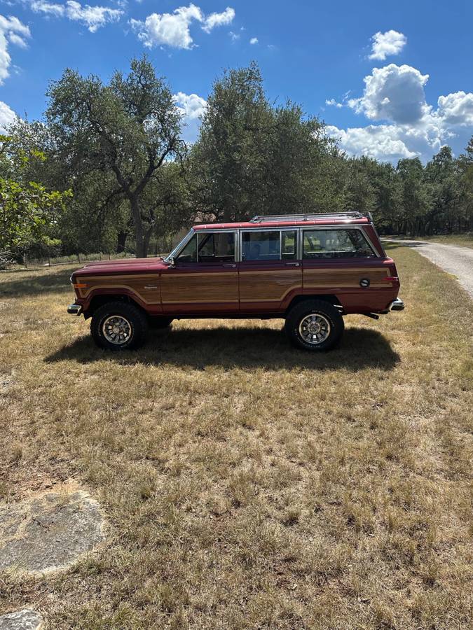 Jeep-grand-wagoneer-1985-3