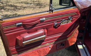 Jeep-grand-wagoneer-1985-5