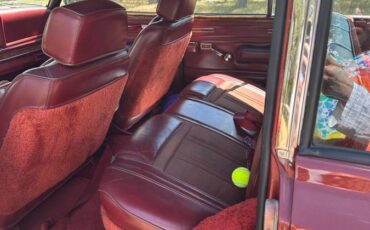 Jeep-grand-wagoneer-1985-6