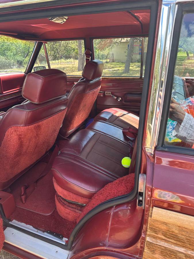 Jeep-grand-wagoneer-1985-6