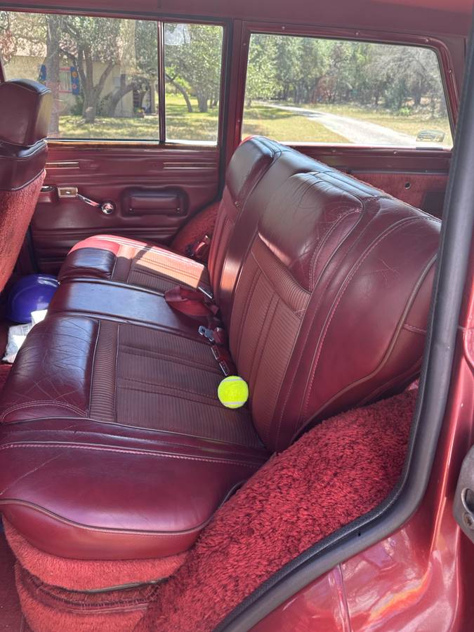 Jeep-grand-wagoneer-1985-7