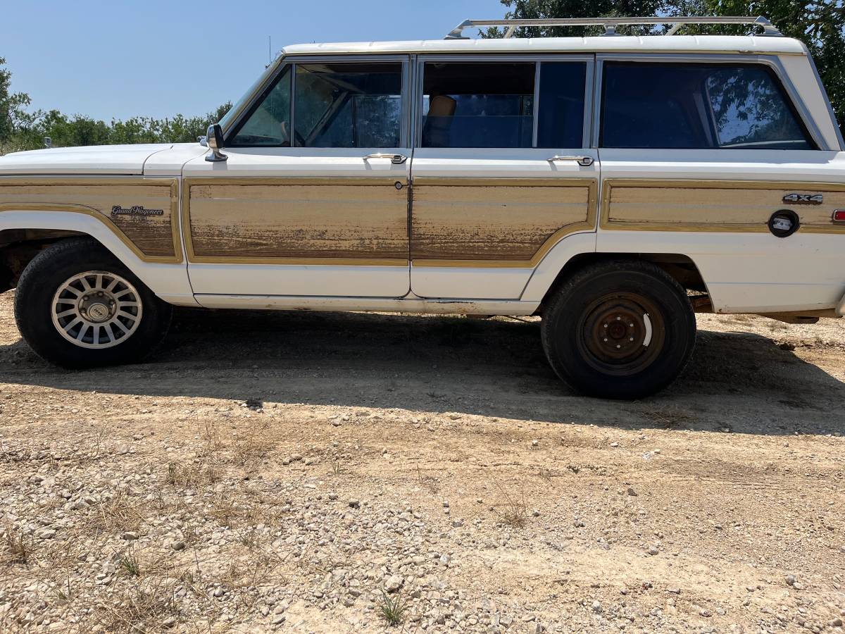 Jeep-grand-wagoneer-1986-white-5