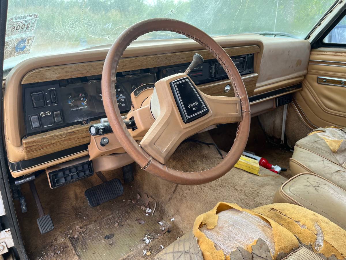 Jeep-grand-wagoneer-1986-white-6