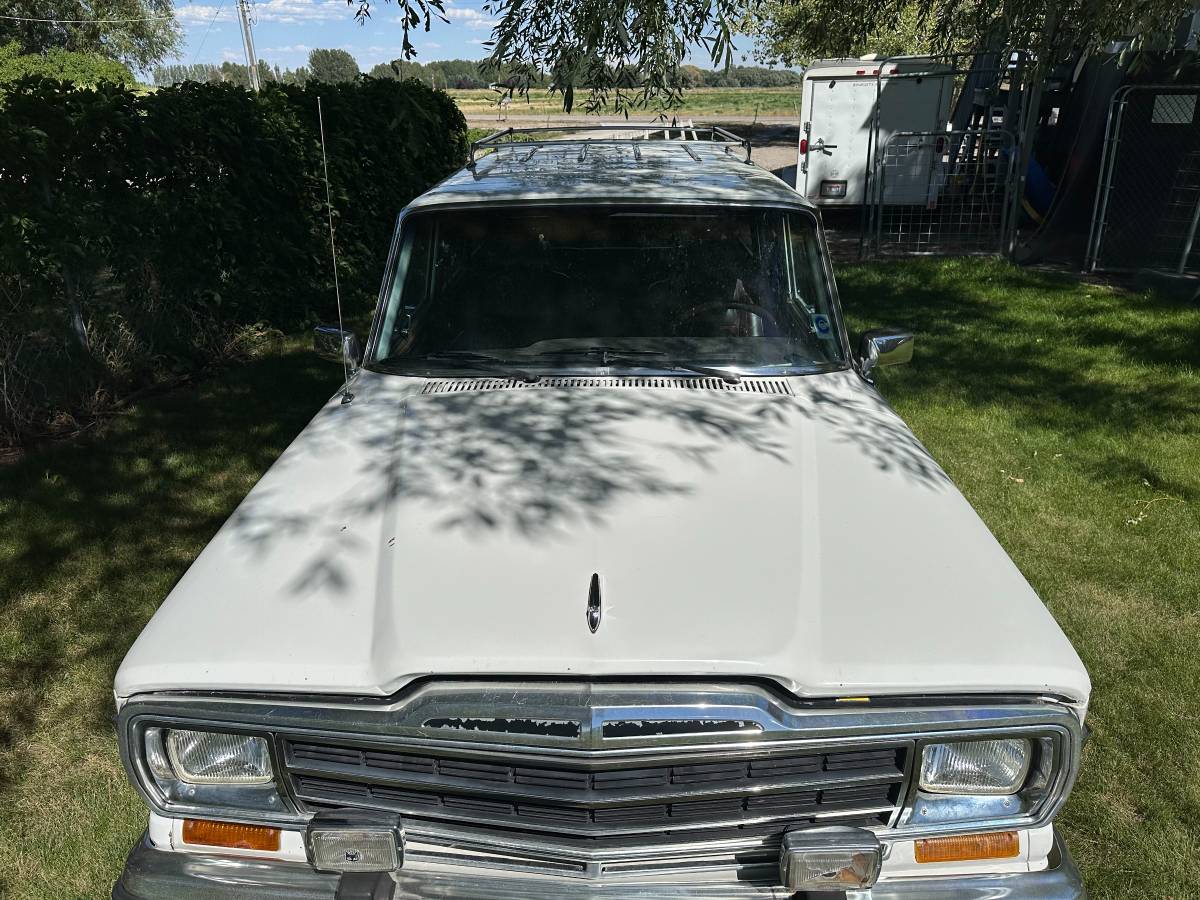 Jeep-grand-wagoneer-1988-white-3