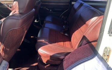 Jeep-grand-wagoneer-1988-white-7