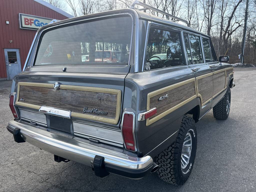 Jeep-grand-wagoneer-1989-grey-3