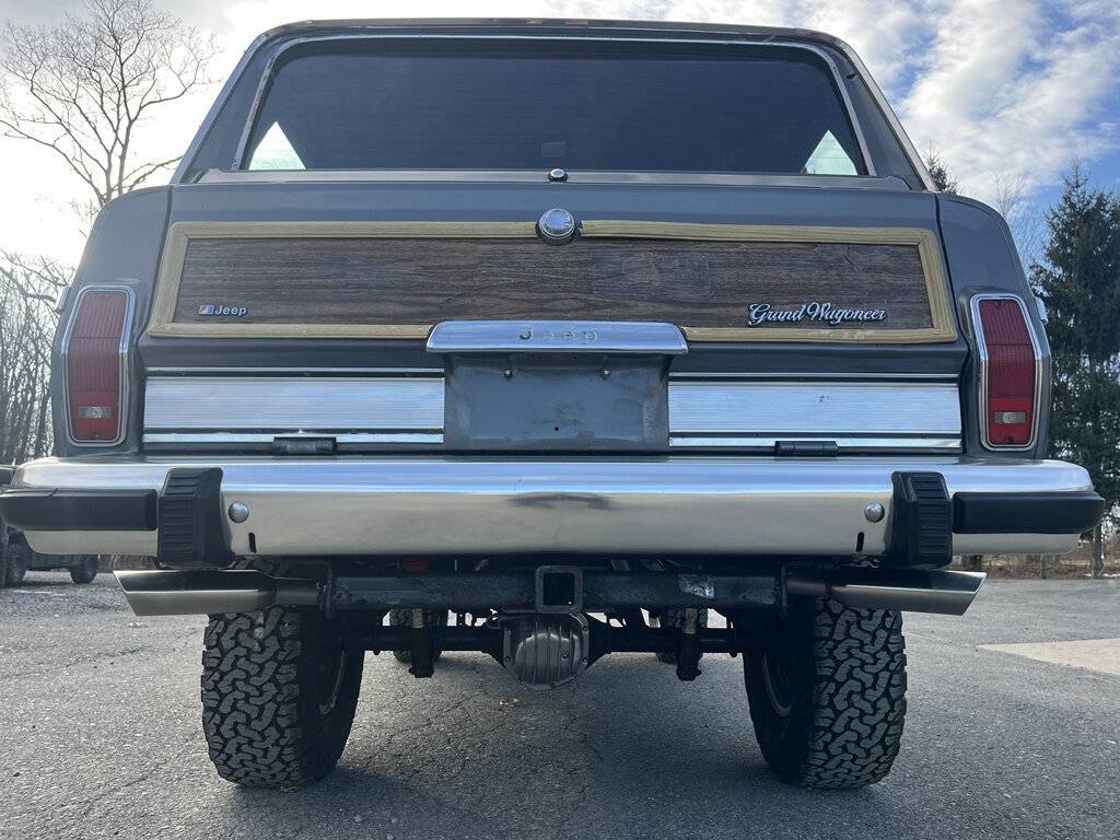 Jeep-grand-wagoneer-1989-grey-5