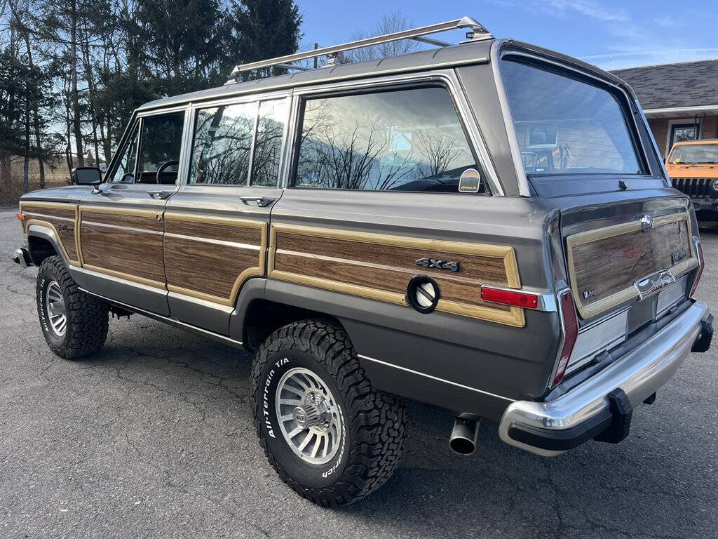 Jeep-grand-wagoneer-1989-grey-6