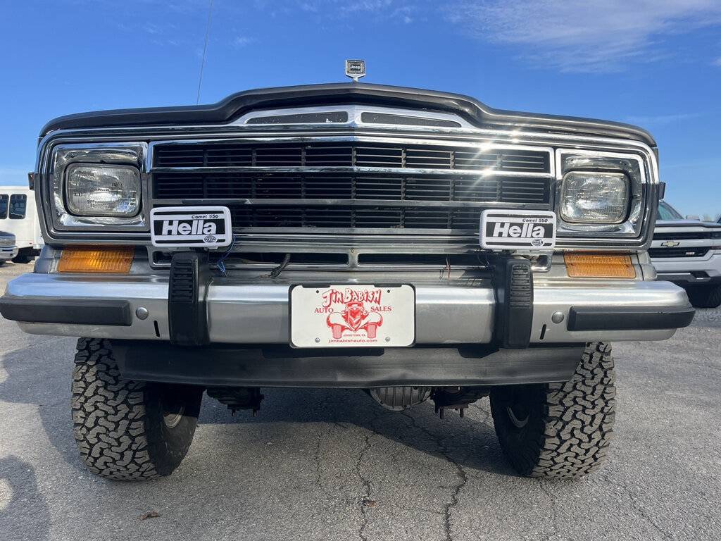 Jeep-grand-wagoneer-1989-grey-8