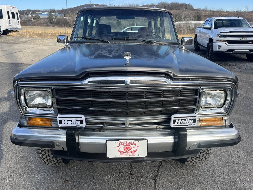 Jeep-grand-wagoneer-1989-grey-9