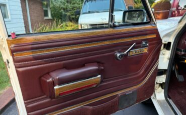 Jeep-grand-wagoneer-1990-white-17