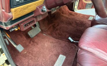 Jeep-grand-wagoneer-1990-white-21