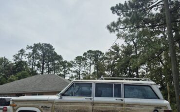 Jeep-grand-wagoneer-1990-white