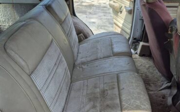 Jeep-grand-wagoneer-1990-white-5