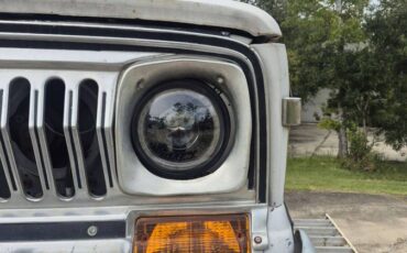 Jeep-grand-wagoneer-1990-white-9