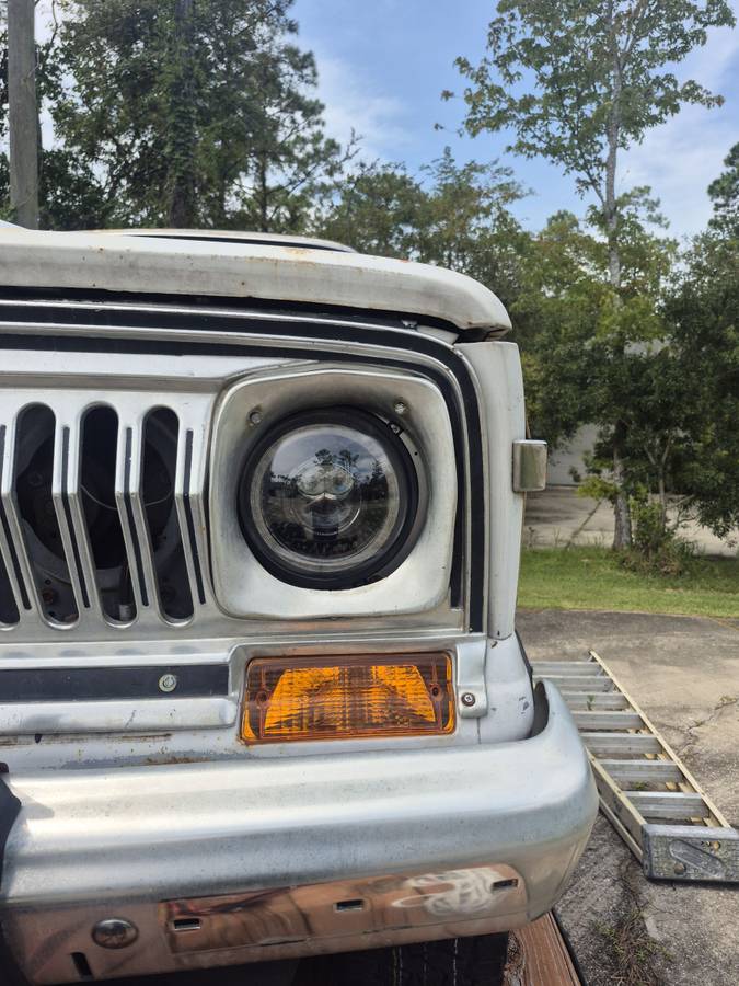 Jeep-grand-wagoneer-1990-white-9