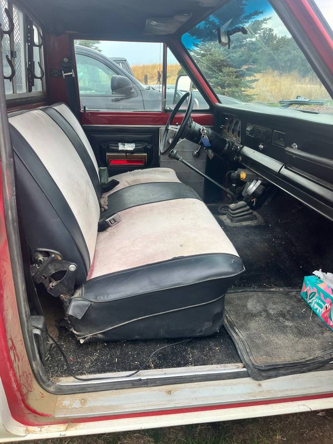 Jeep-j-10-1982-red-5