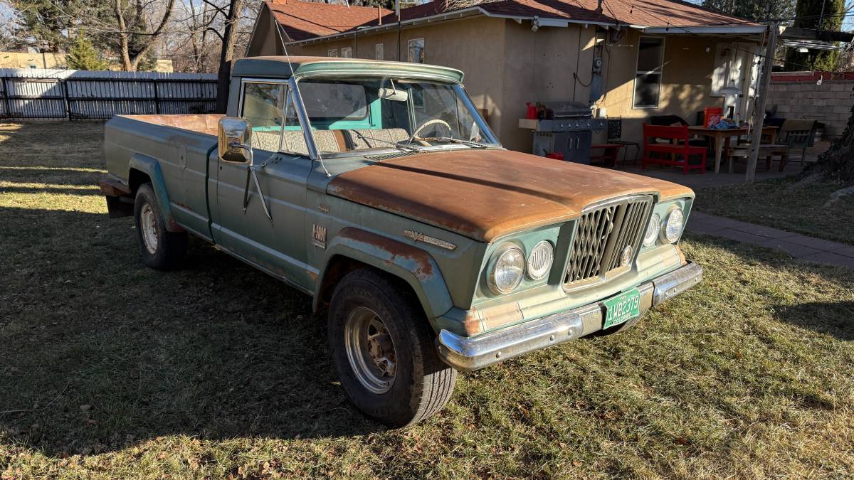 Jeep-j3000-gladiator-1966-green-1
