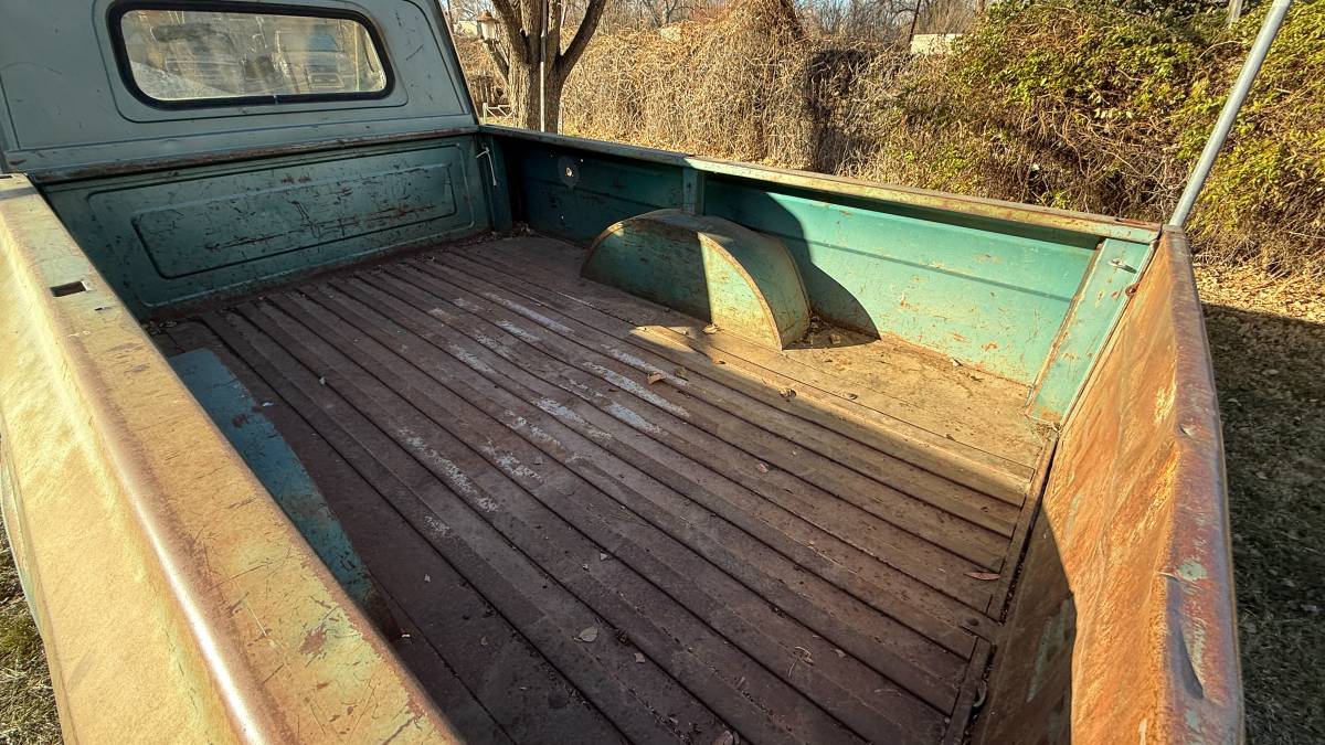 Jeep-j3000-gladiator-1966-green-12