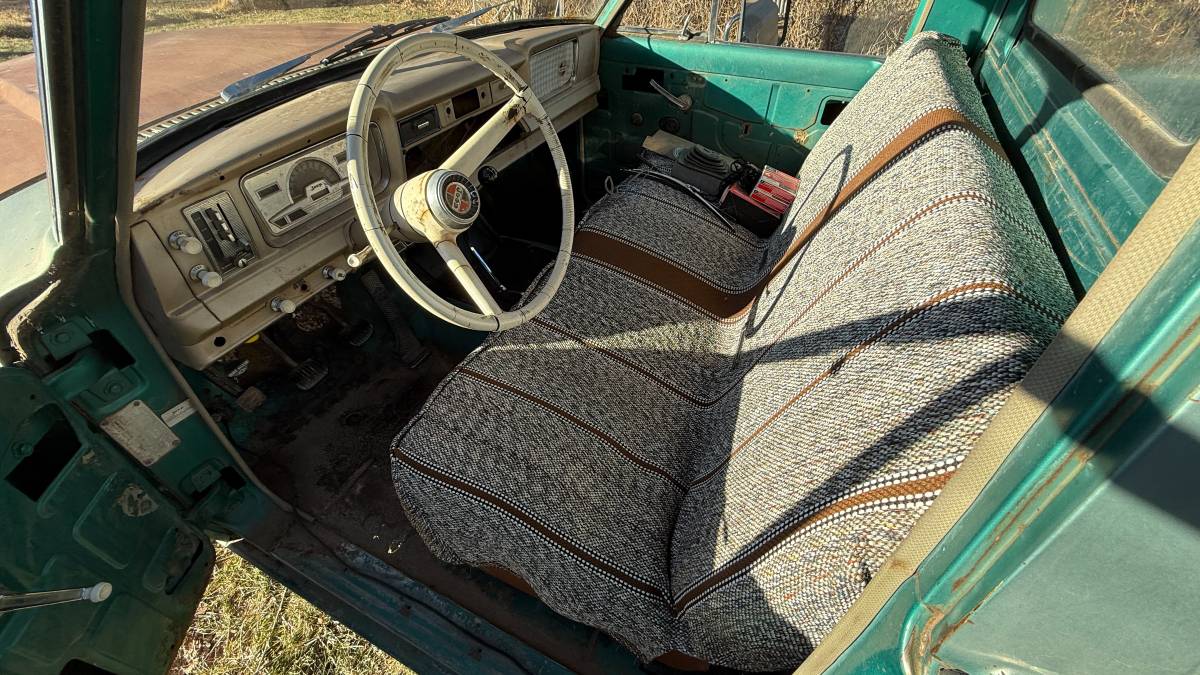 Jeep-j3000-gladiator-1966-green-16