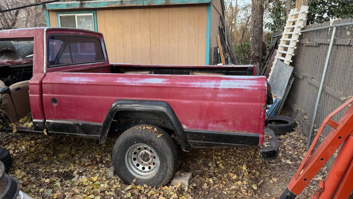 Jeep-j3000-gladiator-1966-green-18