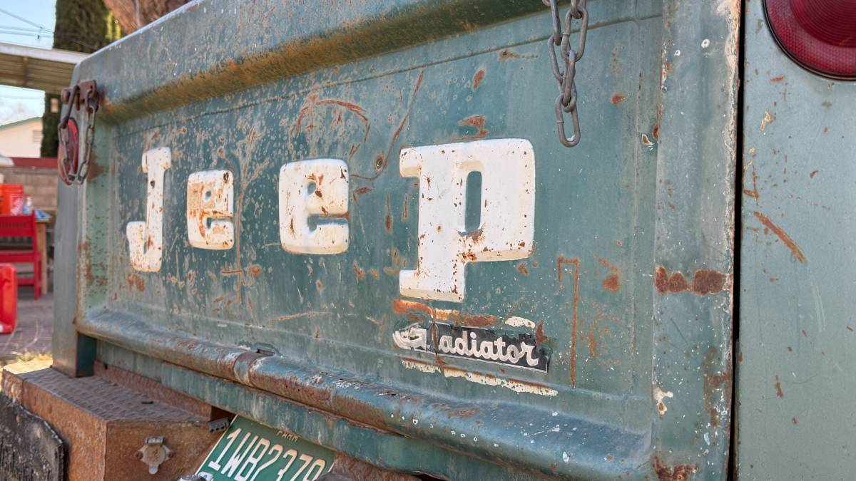 Jeep-j3000-gladiator-1966-green-5