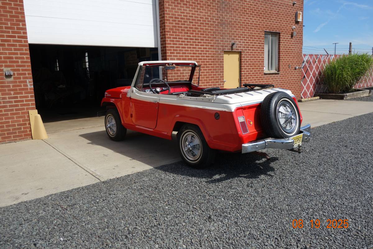 Jeep-jeepster-1967-red-2