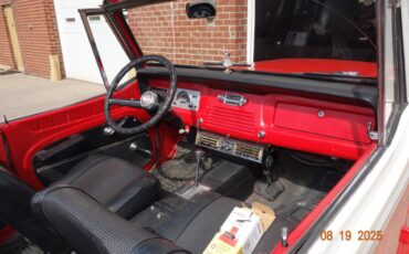 Jeep-jeepster-1967-red-4