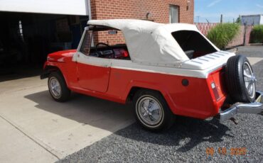 Jeep-jeepster-1967-red-5