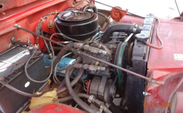 Jeep-jeepster-1967-red-7