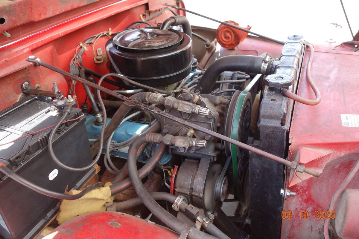 Jeep-jeepster-1967-red-7