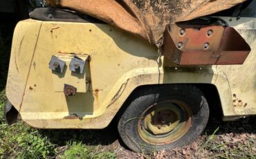 Jeep-jeepster-1967-yellow-16