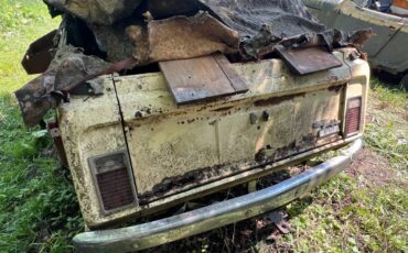 Jeep-jeepster-1967-yellow-17