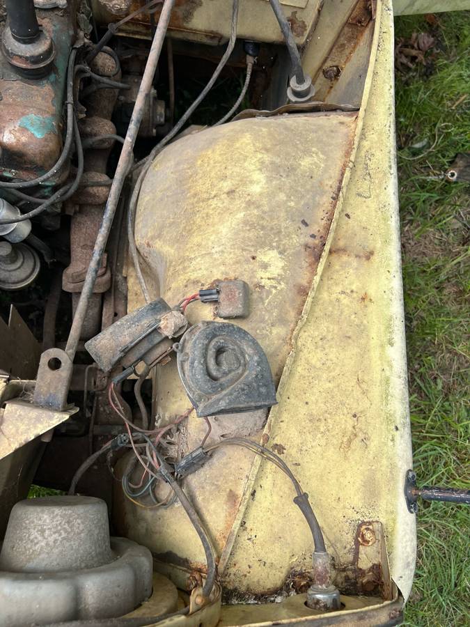 Jeep-jeepster-1967-yellow-22