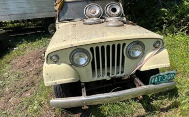 Jeep-jeepster-1967-yellow
