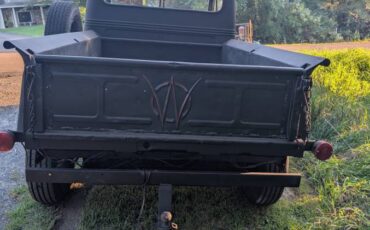 Jeep-pickup-1952-black-3