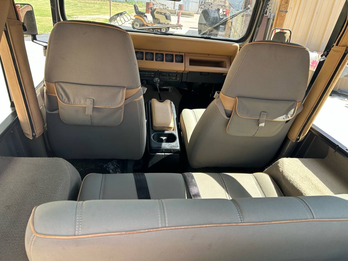 Jeep-sahara-1988-green-5