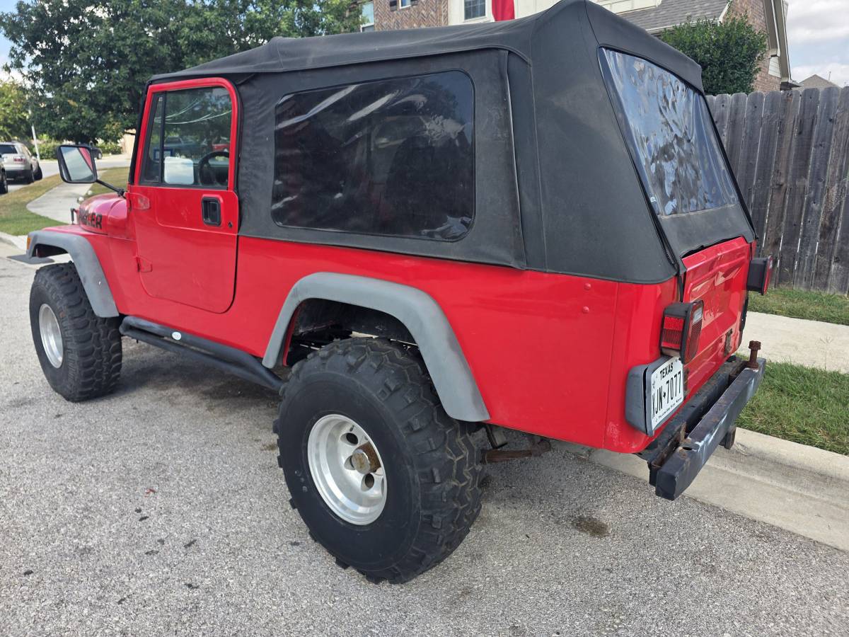 Jeep-scrambler-1985-red-2